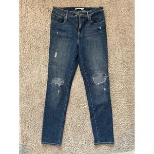 Levi’s 721 Skinny jeans. Size 30. 29” inseam